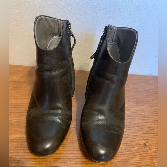 Luca lane booties size 8M - Picture 2 of 9